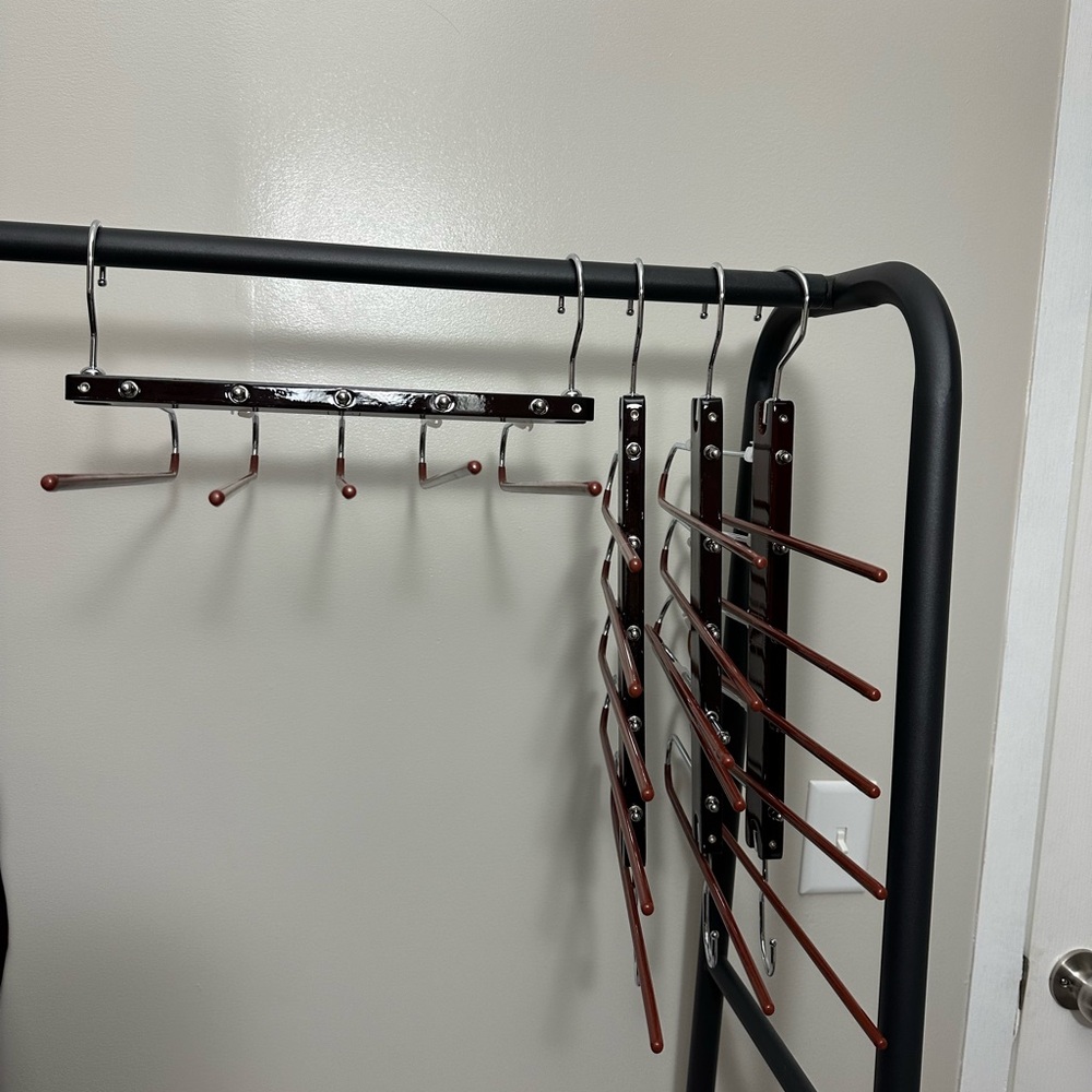 Selling 4 hanging in prefect condition